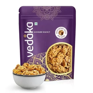 Vedaka Walnut Kernels (Kashmiri Walnut) (500 G) | Walnut Without Shell | 100% Natural | Travel Snack | Indian Snack